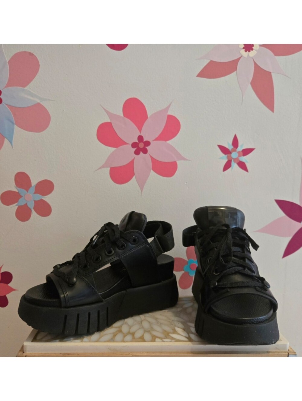 United NUDE Delta Sporty Black Platforms